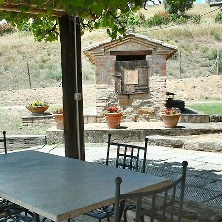 Casale Poggio Colpiccione Apartment Пасиняно сул Тразимено Екстериор снимка