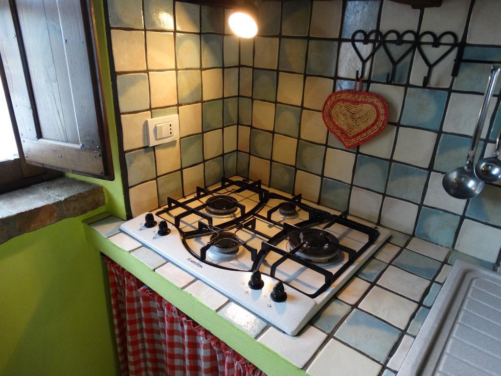 Casale Poggio Colpiccione Apartment Пасиняно сул Тразимено Екстериор снимка