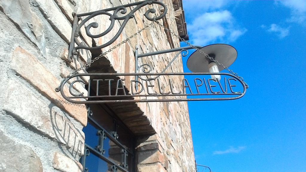 Casale Poggio Colpiccione Apartment Пасиняно сул Тразимено Екстериор снимка