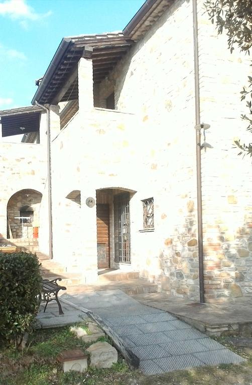 Casale Poggio Colpiccione Apartment Пасиняно сул Тразимено Екстериор снимка