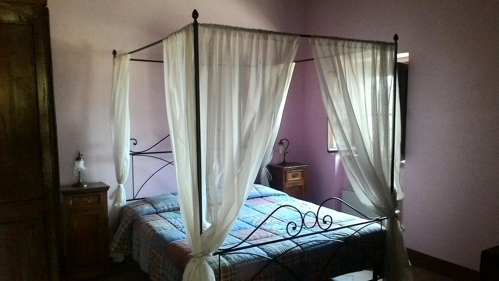 Casale Poggio Colpiccione Apartment Пасиняно сул Тразимено Екстериор снимка