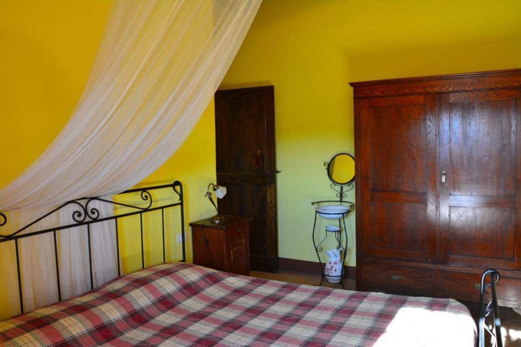 Casale Poggio Colpiccione Apartment Пасиняно сул Тразимено Екстериор снимка